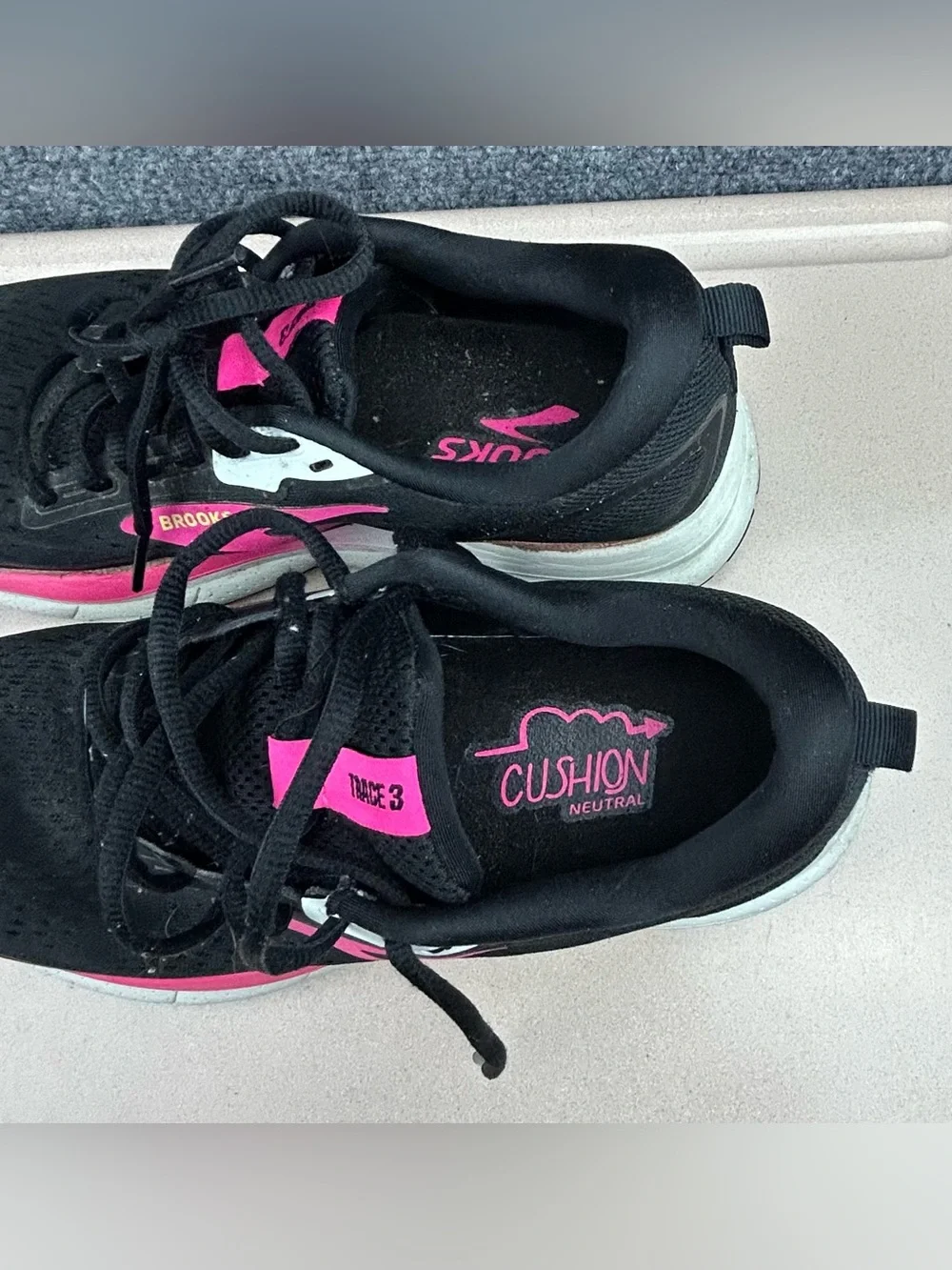 Brooks Trace 3 women’s lightweight running shoes sneakers size 8